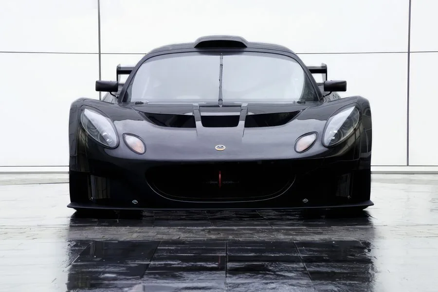 Lotus Exige w wersji torowej, widok z przodu