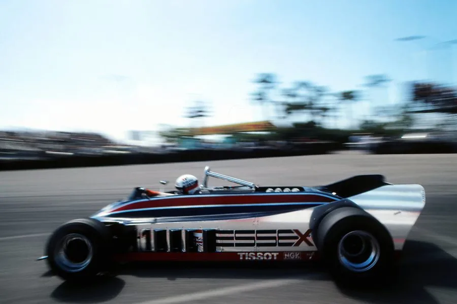 Jednomiejscowy Lotus w barwach Essex na torze ulicznym, Formuła 1 1980