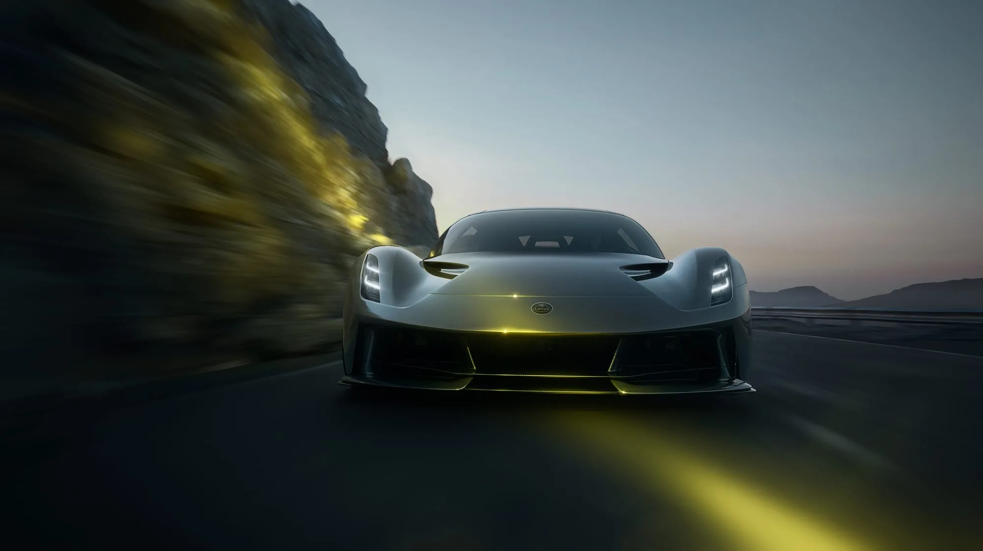 Lotus Evija — ujęcie z przodu